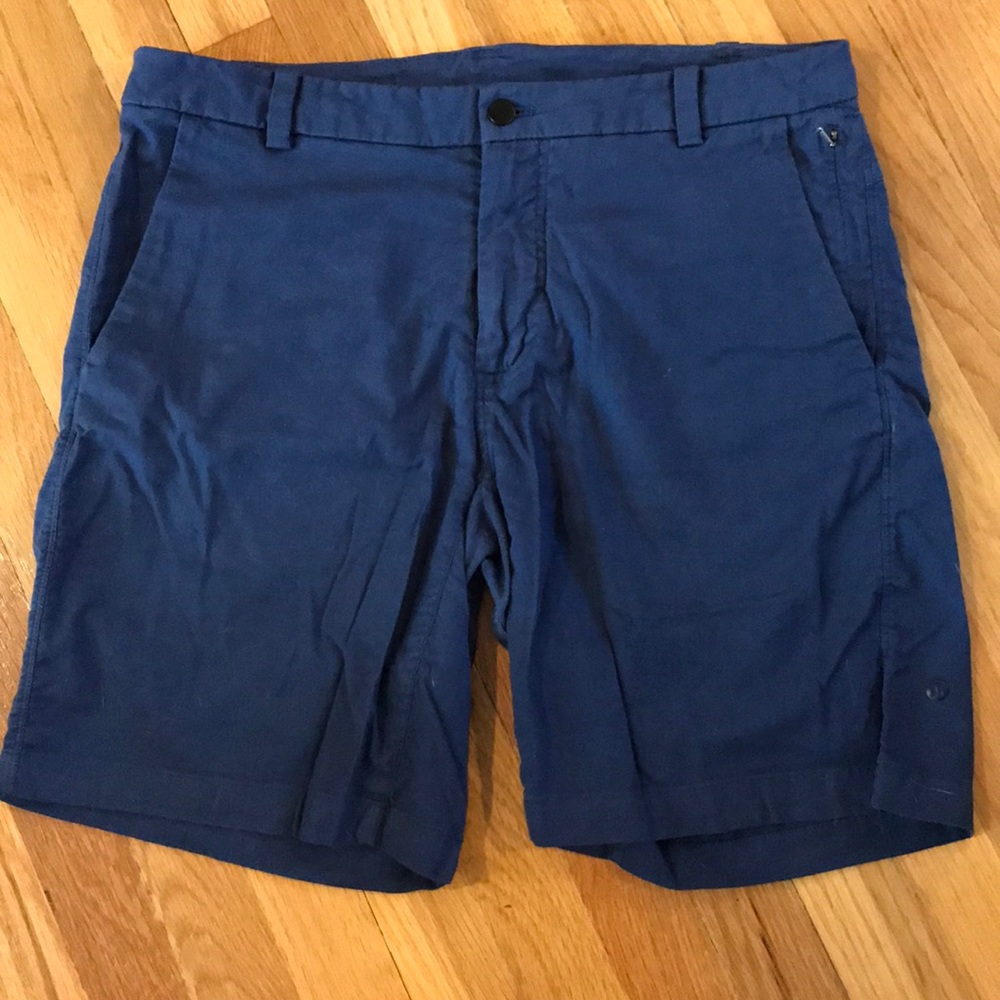 Men’s LuLu Lemon shorts